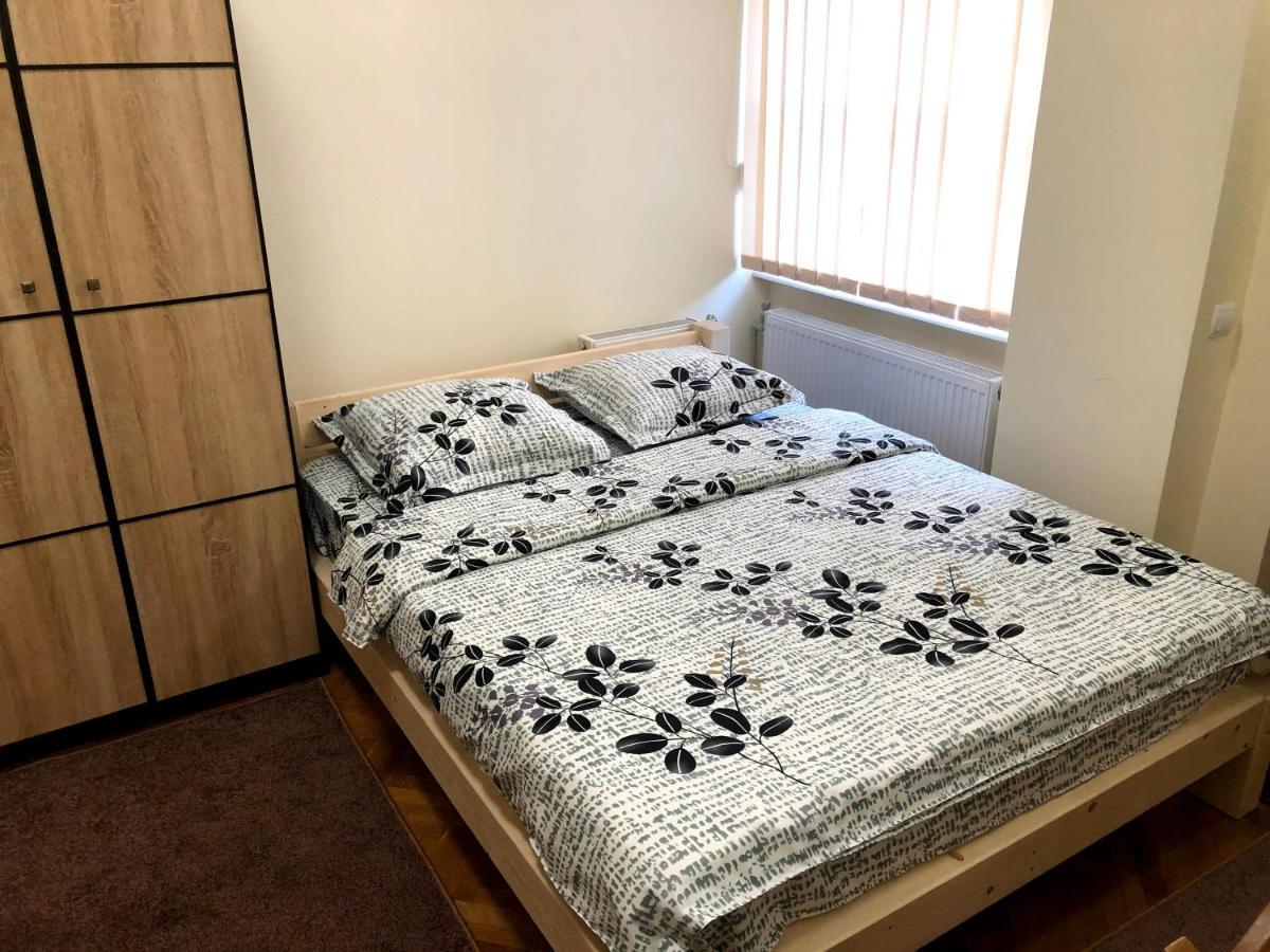 Gil Apartments, Korzo 7,2 Centre 乌日霍罗德 外观 照片